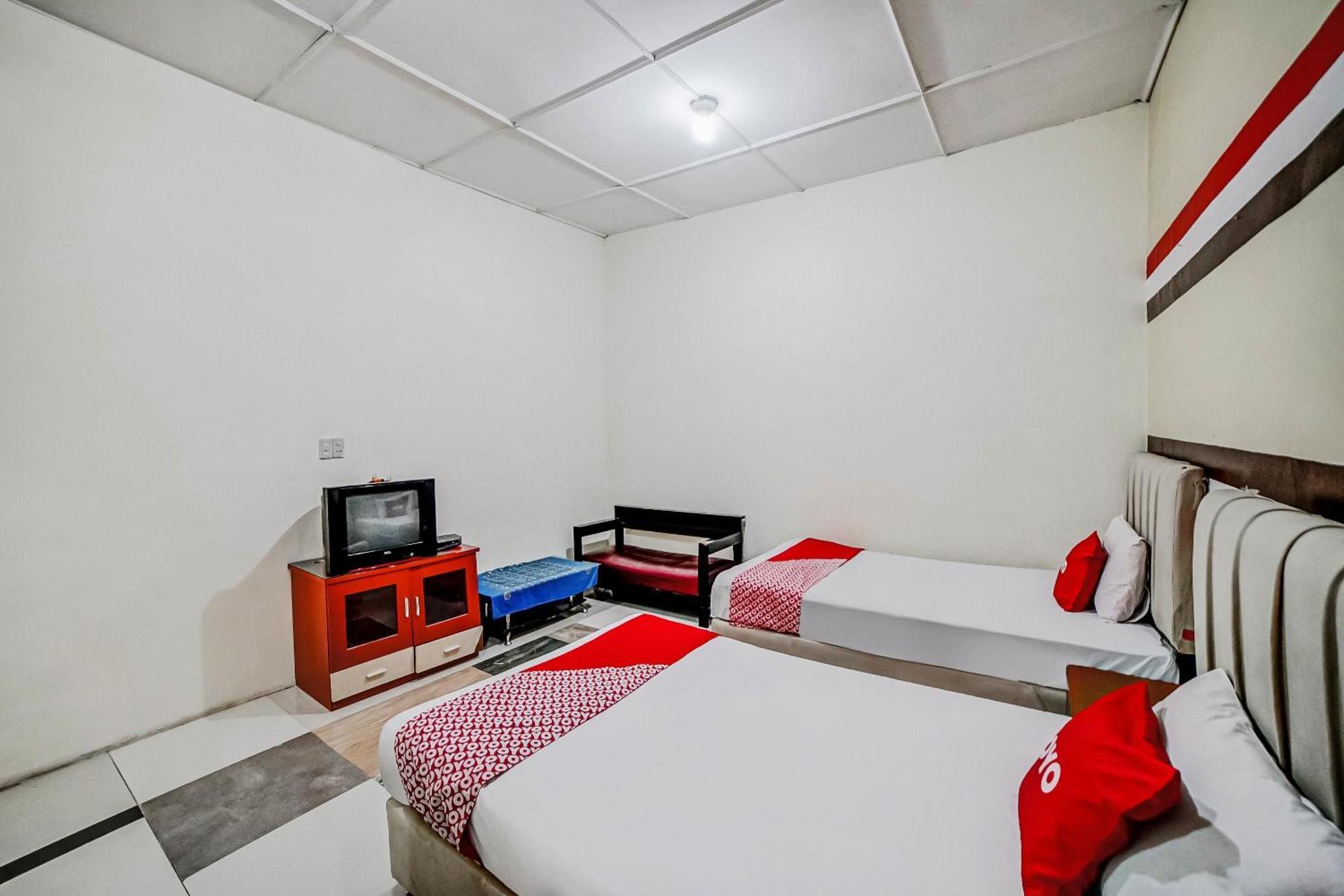 Oyo 90980 Al Karim Syariah Hotel Tanjungbalai ภายนอก รูปภาพ