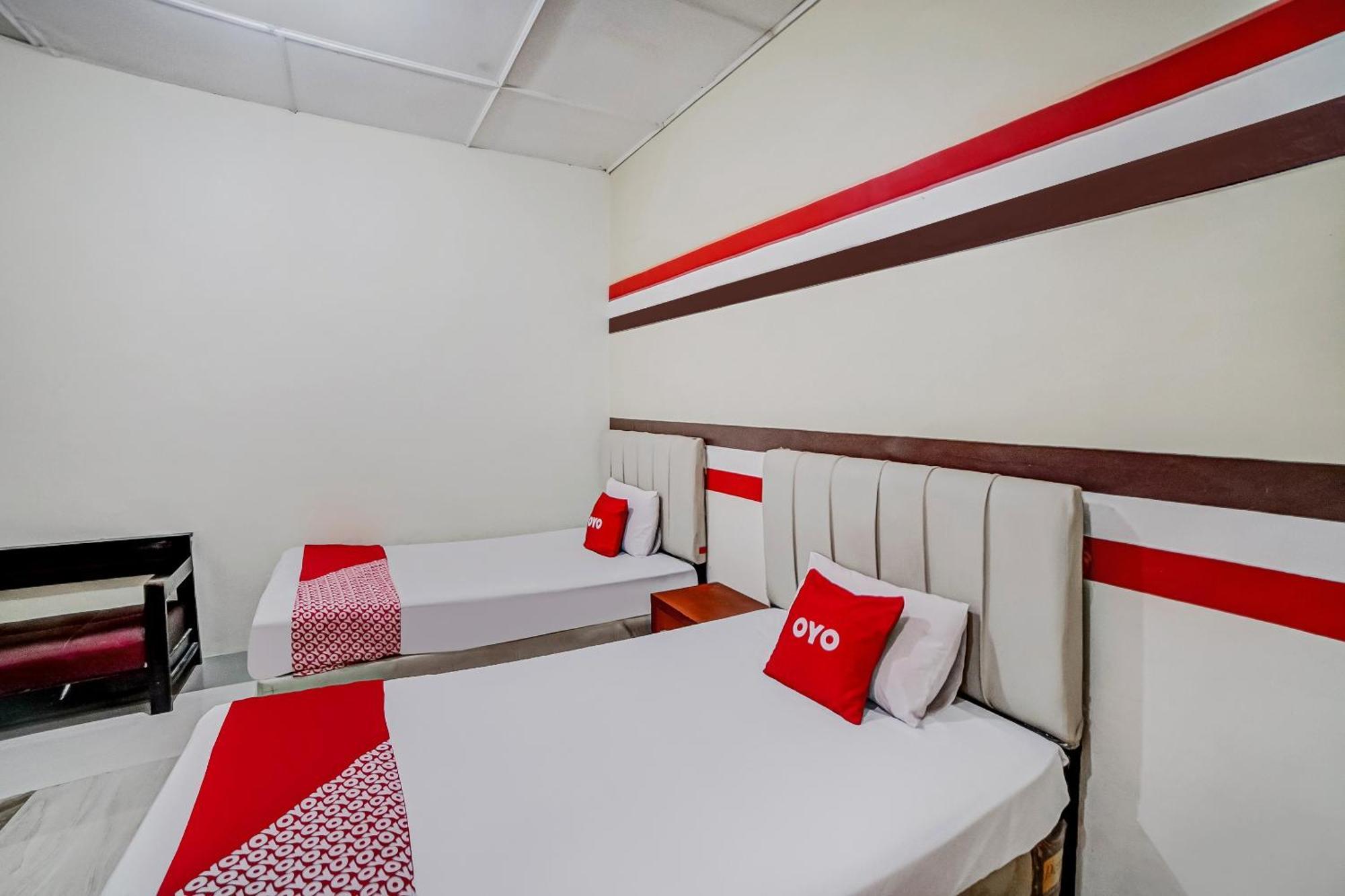 Oyo 90980 Al Karim Syariah Hotel Tanjungbalai ภายนอก รูปภาพ